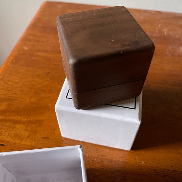 Wild Love wooden ring box - Picture 1 of 5